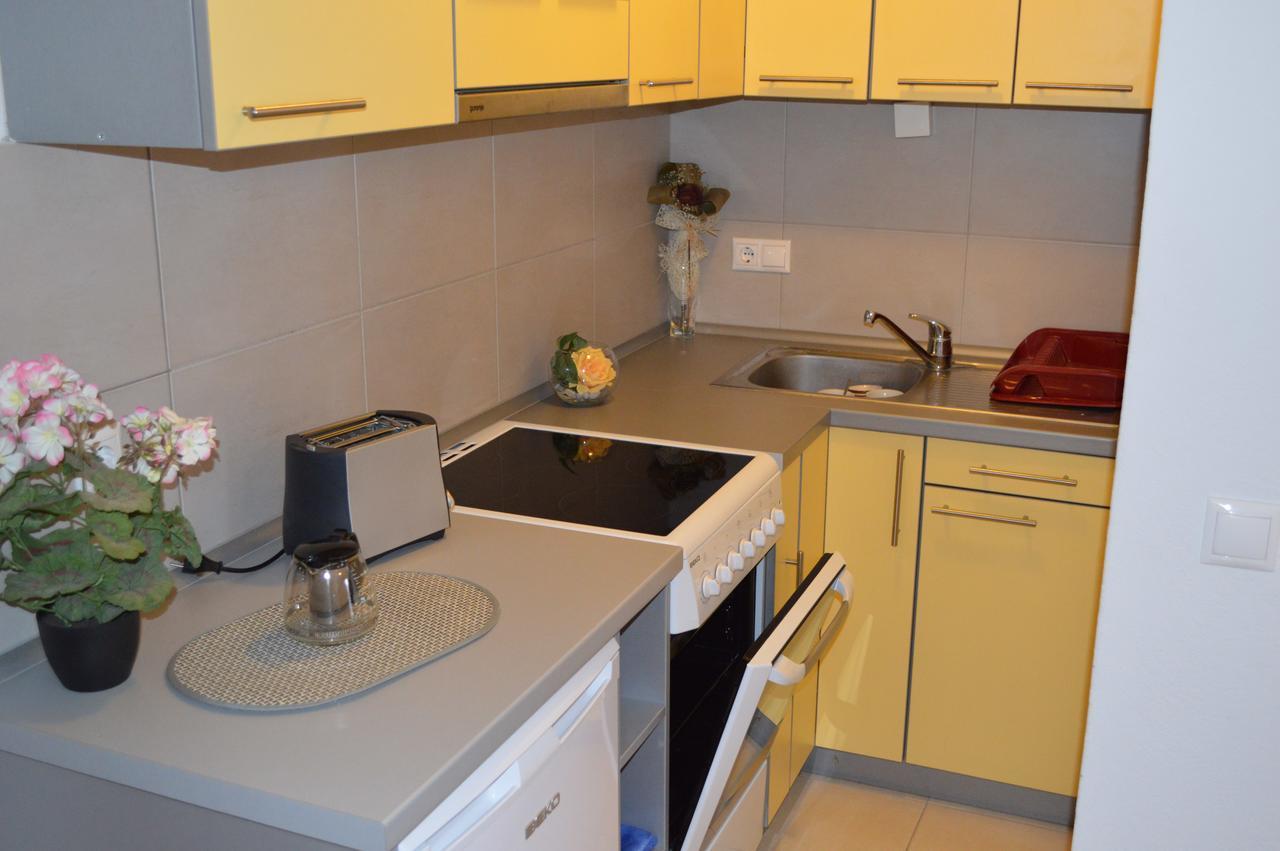 Apartment Aleksandar Тиват Экстерьер фото