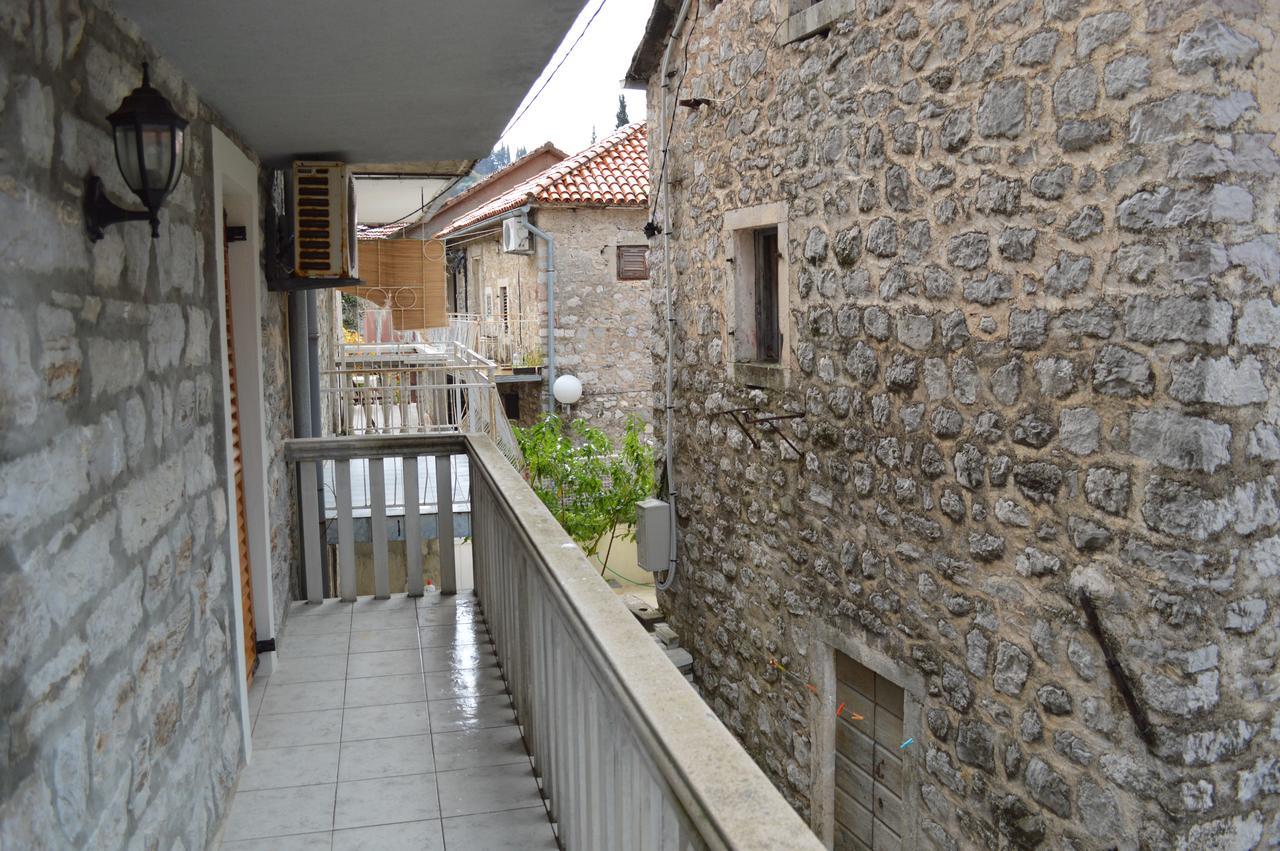 Apartment Aleksandar Тиват Экстерьер фото
