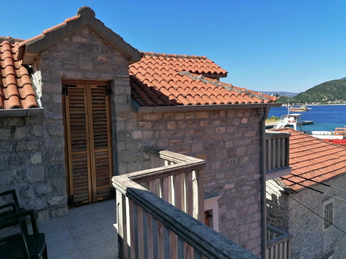 Apartment Aleksandar Тиват Экстерьер фото